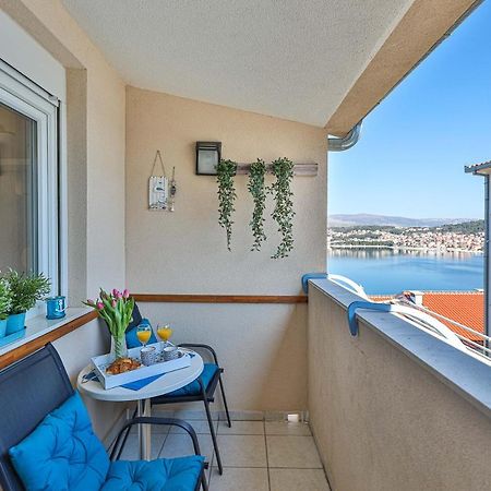 Apartment Glavica Трогир Екстериор снимка