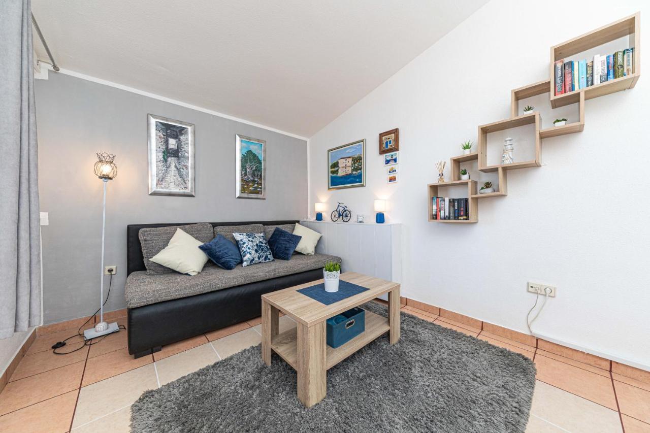 Apartment Glavica Трогир Екстериор снимка