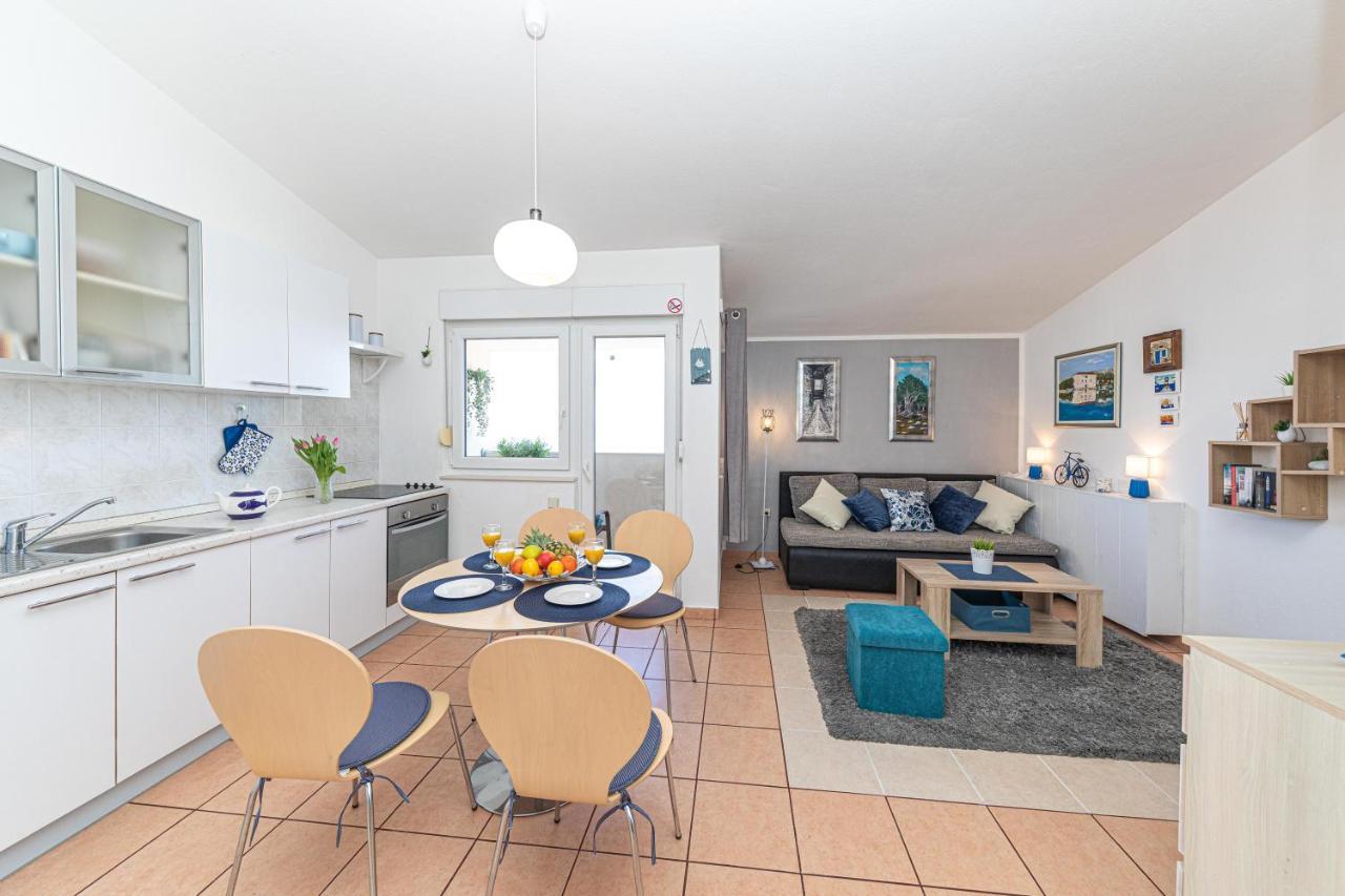 Apartment Glavica Трогир Екстериор снимка